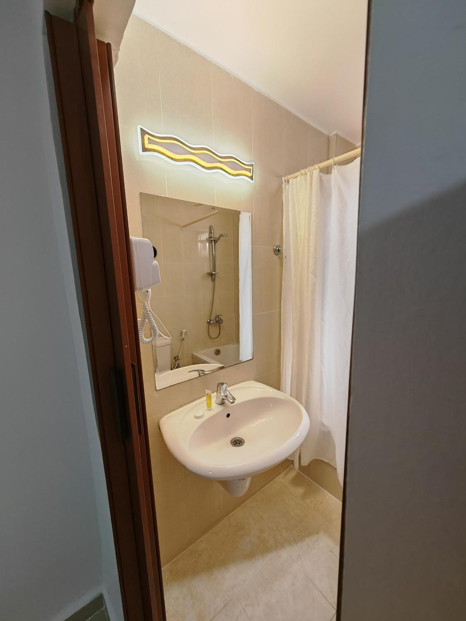 Cleopetra Hotel Vádi Músza Kültér fotó